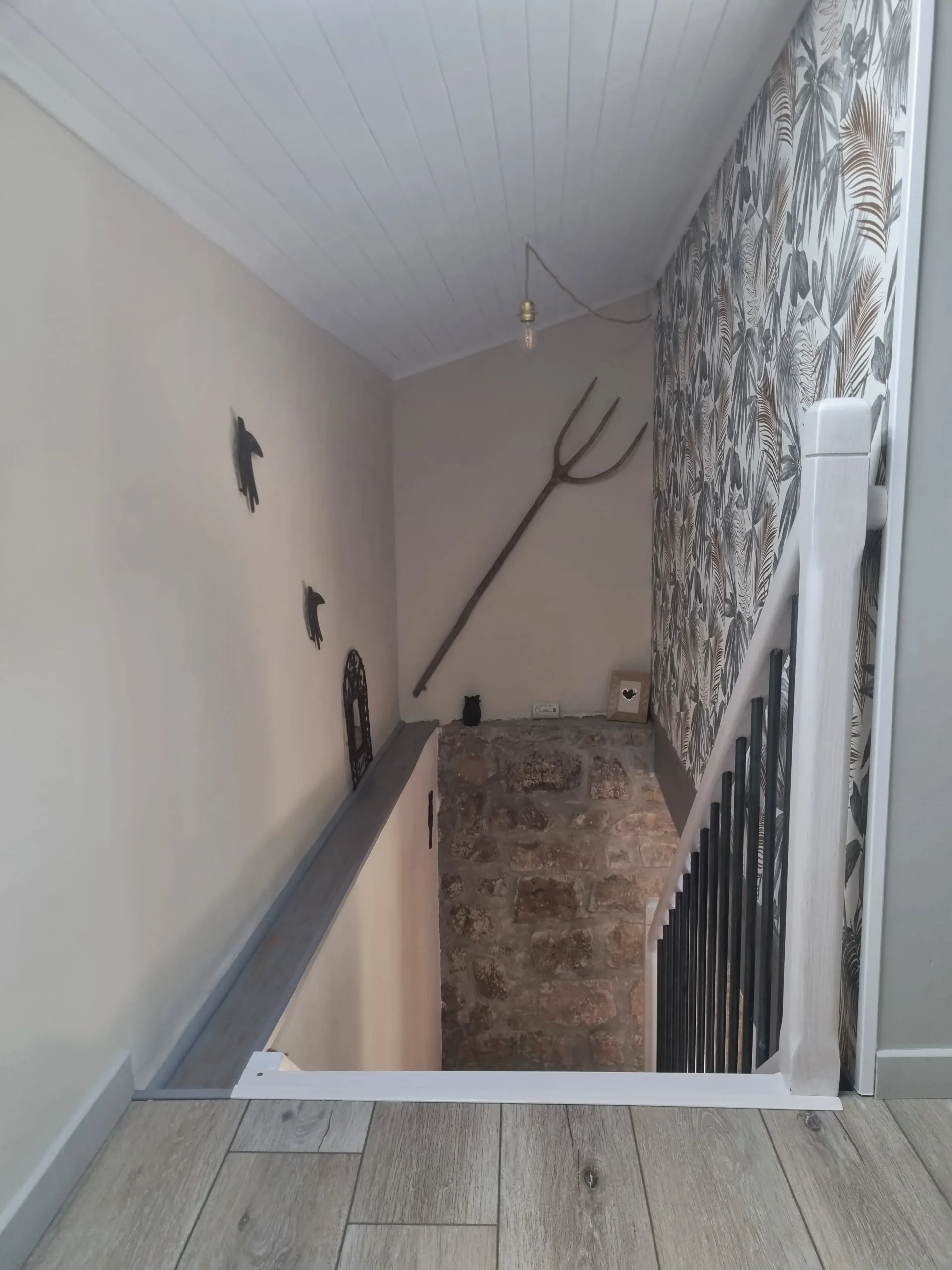 MONTEE-ESCALIER-GAIA-min